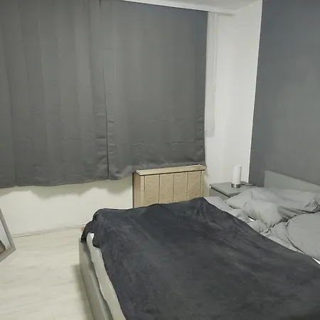 Wohnen Im Grünen, 2 Min Zur Autobahn Apartment Großschirma